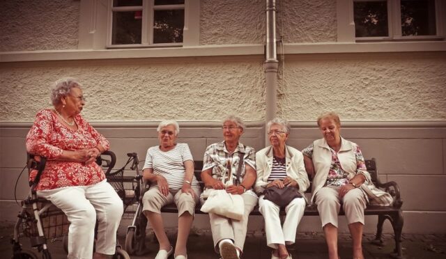 Yaşlılık Döneminde Sosyal Sorunlar