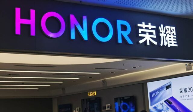 HONOR Çin’de akıllı telefon pazarında ilk sıraya yükseldi