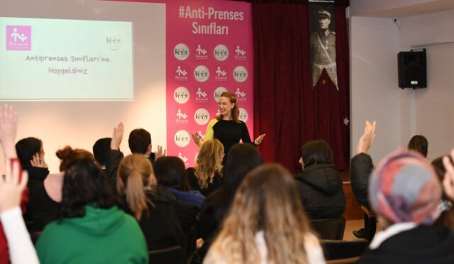 Veet Anti-Prenses Sınıflarında Eğitim Başladı