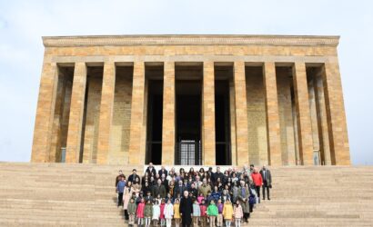 TEGV Cumhuriyet’in 100.yılında Atatürk’ün Huzurunda