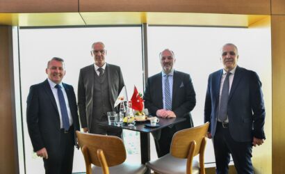Polat Enerji ile Rolls-Royce   Türkiye'nin En Büyük Enerji Depolama Anlaşmasına İmza Attı1736770787_Polat_Enerji___Rolls_Royce_G__rsel__2_-min
