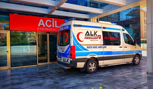 Ambulanslar Çalışmayacak, 6 Bin Sağlık Personeli İşsiz Kalacak