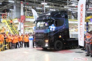Ford Trucks'tan 300 Bininci Kamyon