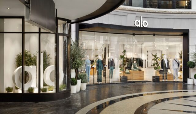 Alo Yoga, Emaar Square’deki Yeni Mağazasıyla Türkiye’ye Giriş Yaptı