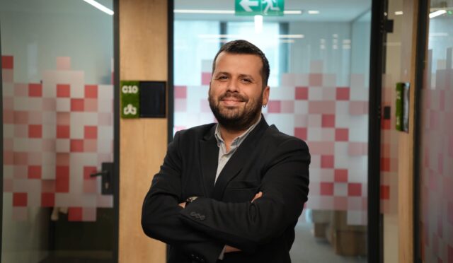 Ozan Tekin, Admizu’da!